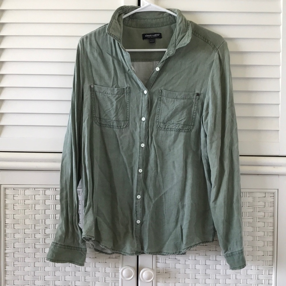 About a girl green button down shirt large